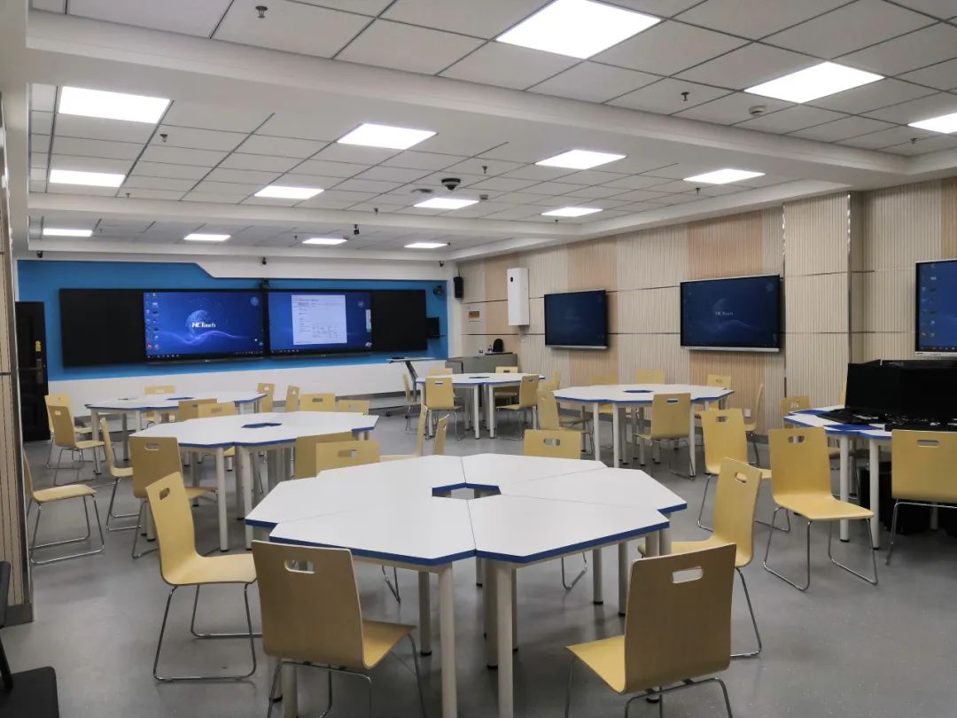 建设数字化新空间：华创智航双屏教学解决方案